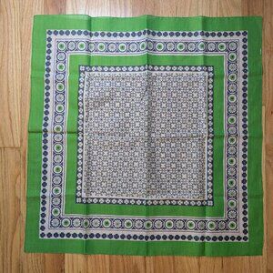 vintage 70s mod retro hair neck scarf groovy green flowers 24" square geometric